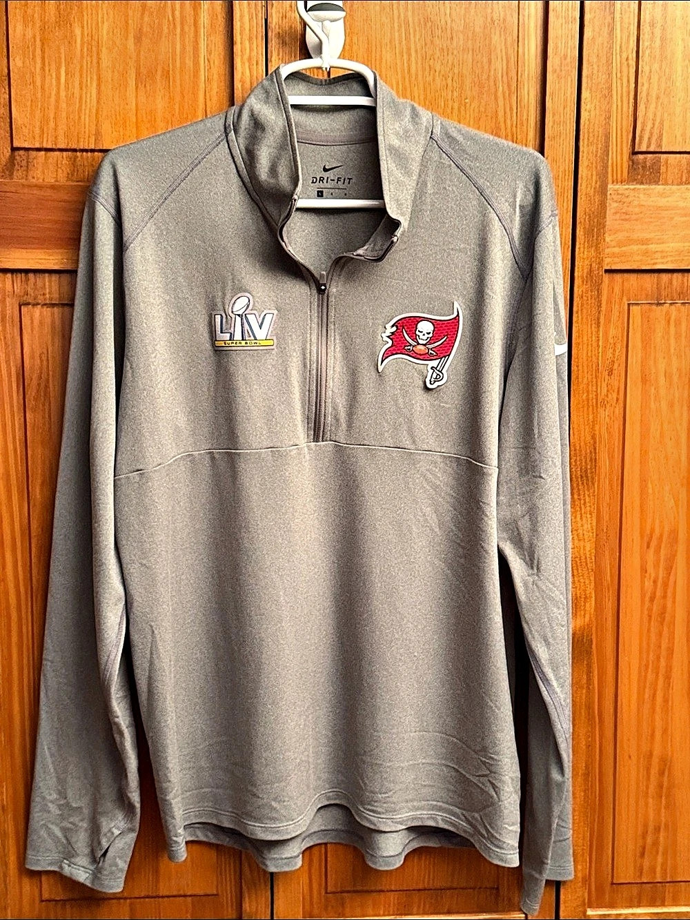 Nike Tampa Bay Buccaneers Super Bowl LV Bound Quarter-Zip Pullover size Large NW